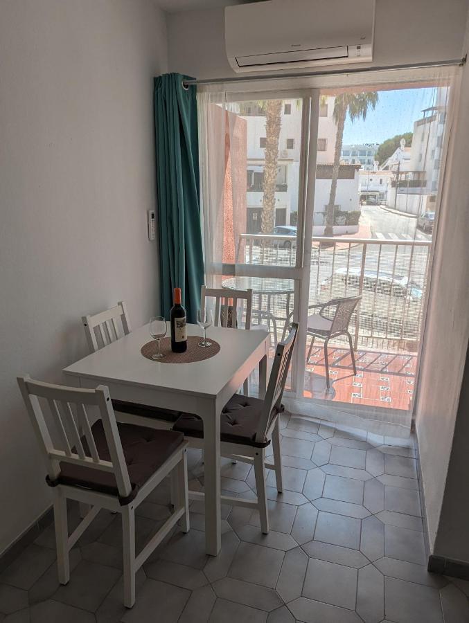Apartamento Entero, Enormes Piscinas, Terraza Y Playa 贝纳尔马德纳 外观 照片