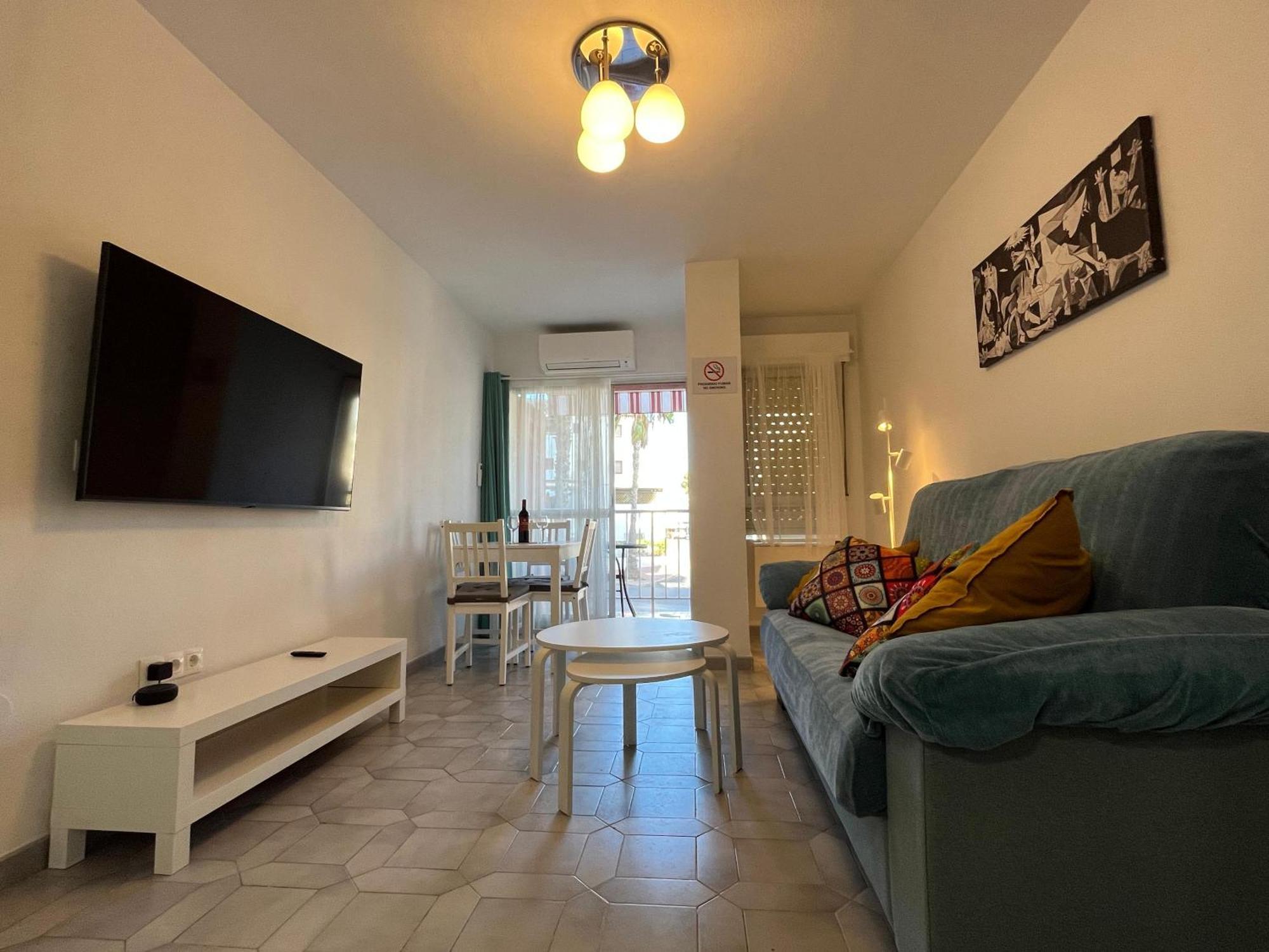 Apartamento Entero, Enormes Piscinas, Terraza Y Playa 贝纳尔马德纳 外观 照片