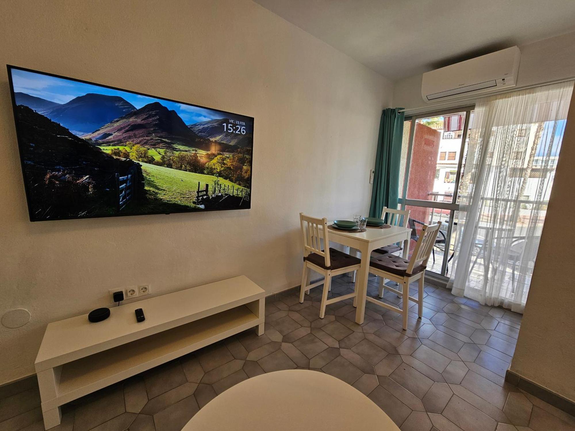 Apartamento Entero, Enormes Piscinas, Terraza Y Playa 贝纳尔马德纳 外观 照片